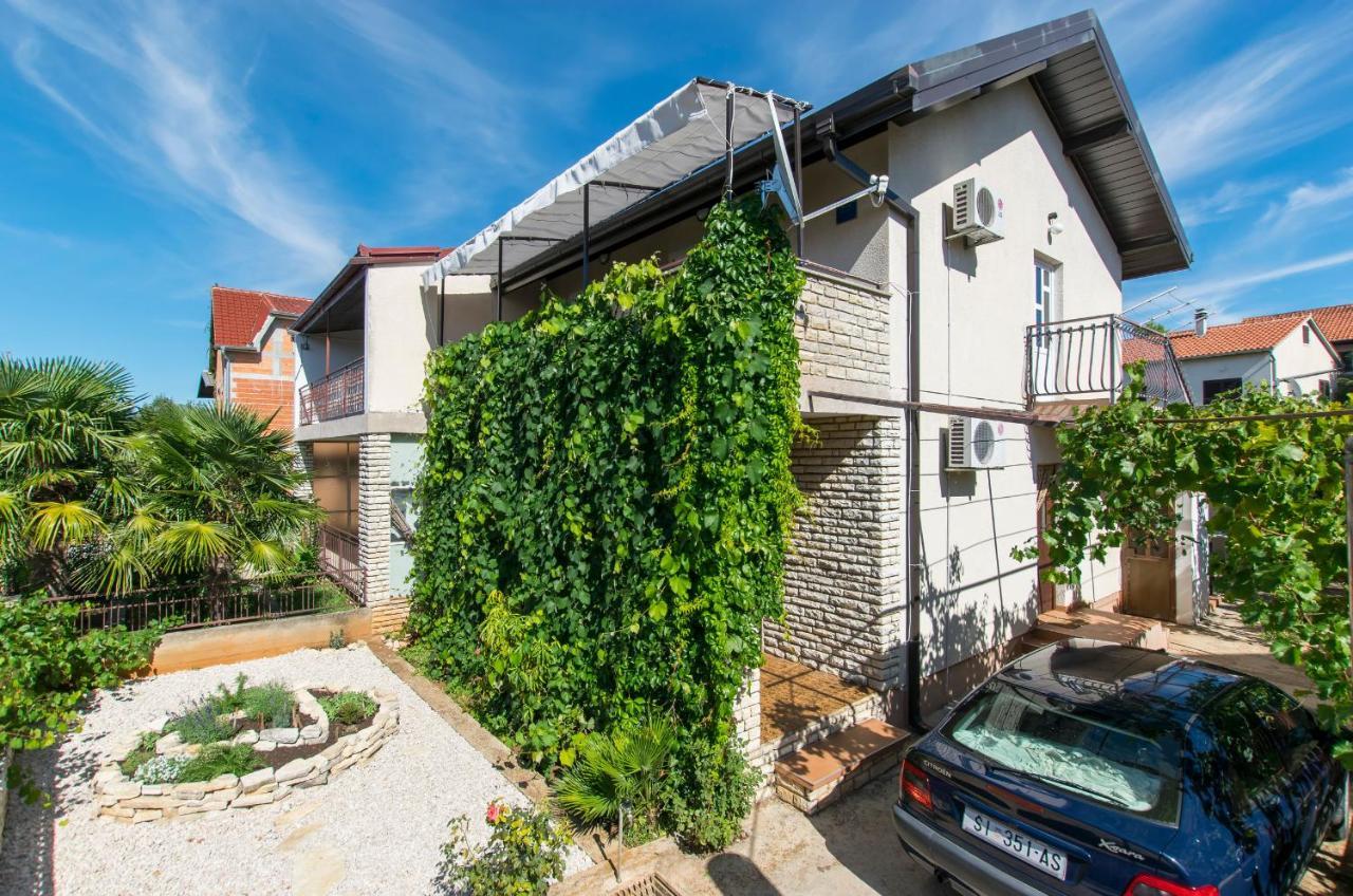 Apartments Andrija Pirovac Exterior foto