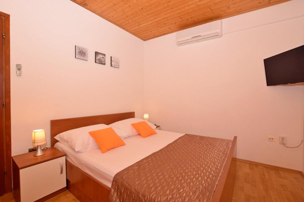 Apartments Andrija Pirovac Exterior foto